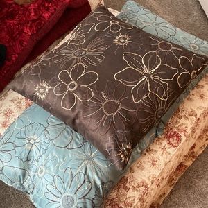 Decorative pillows